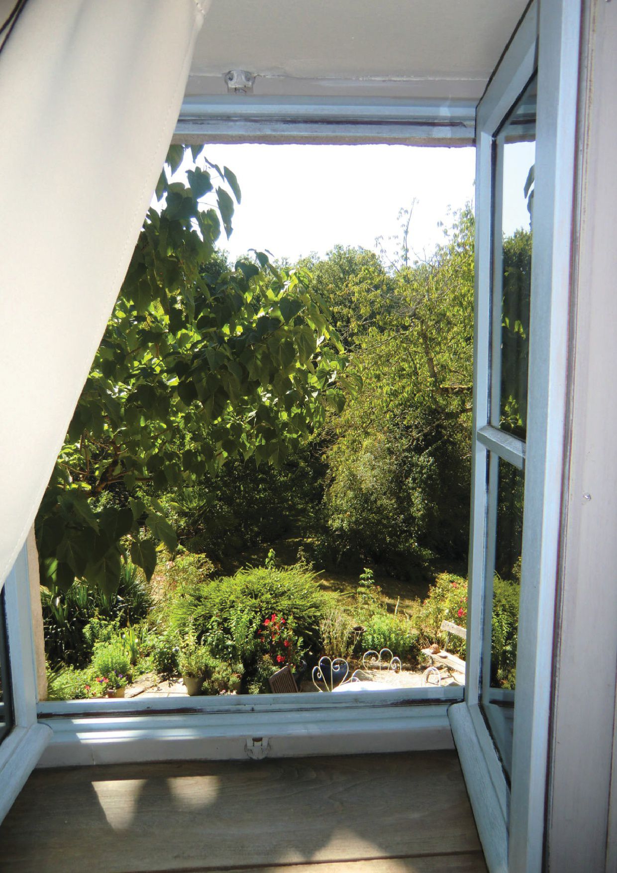 dvue sur le jardin compressed JPEG